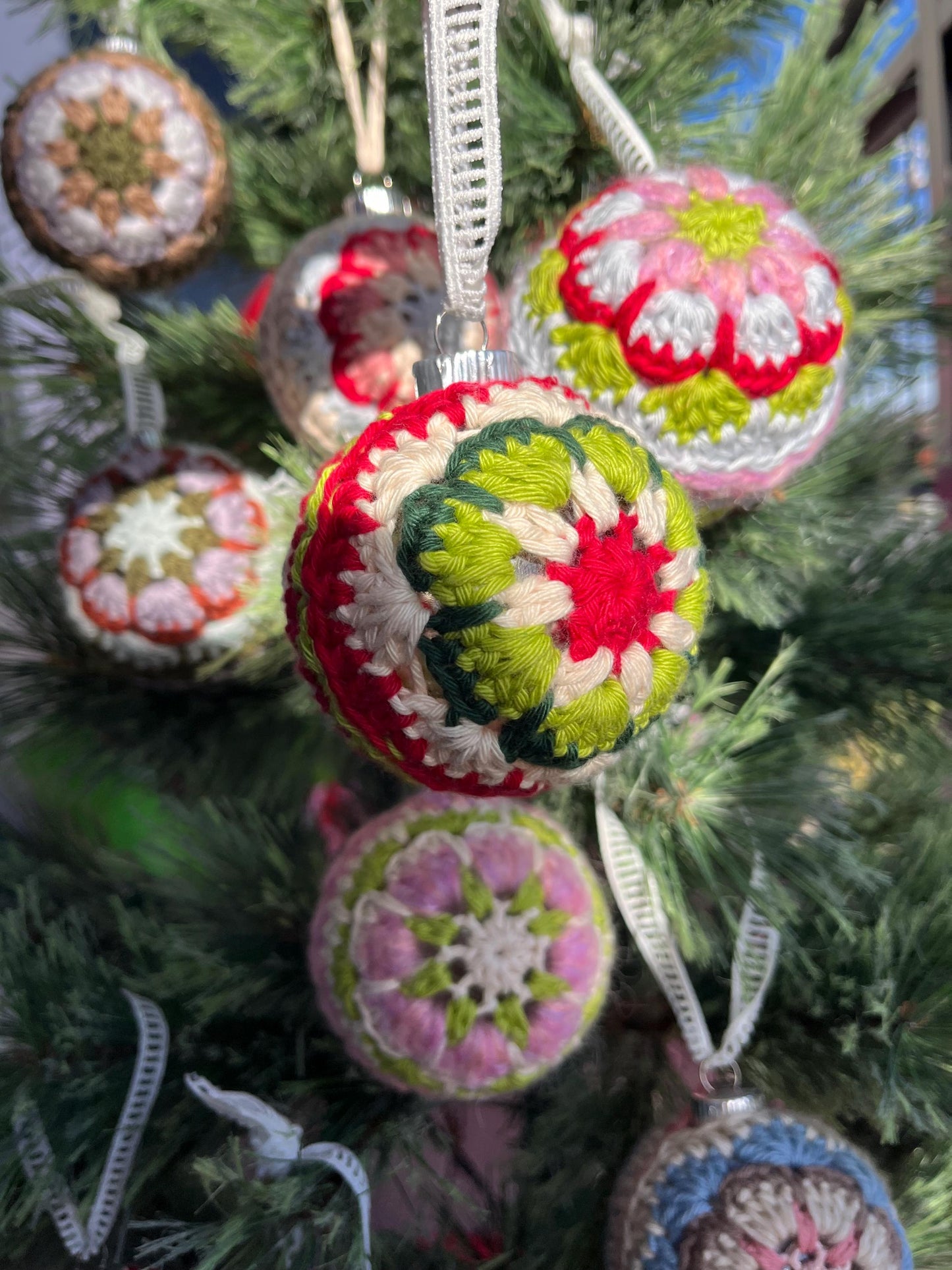 Crochet Ornament Pattern | Granny Pedal | Crochet Christmas Ornament Pattern