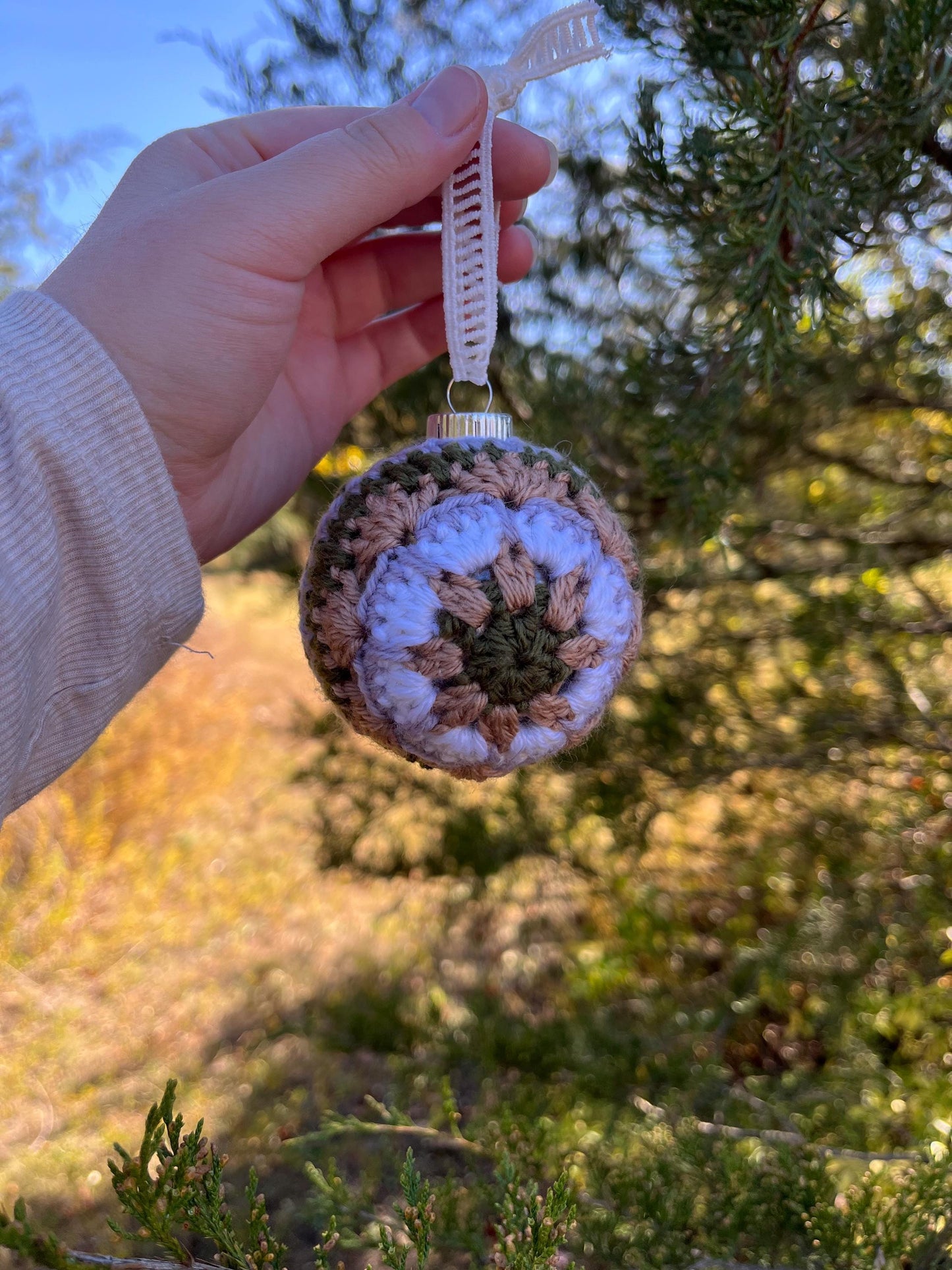 Crochet Ornament Pattern | Granny Pedal | Crochet Christmas Ornament Pattern