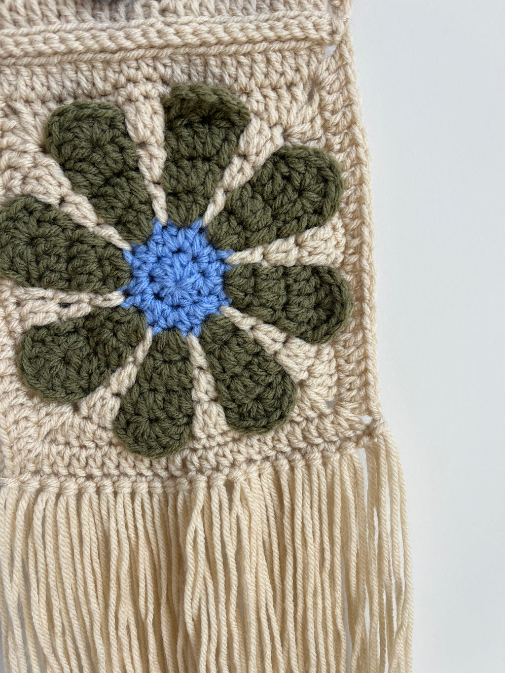 retro flower wall hanging
