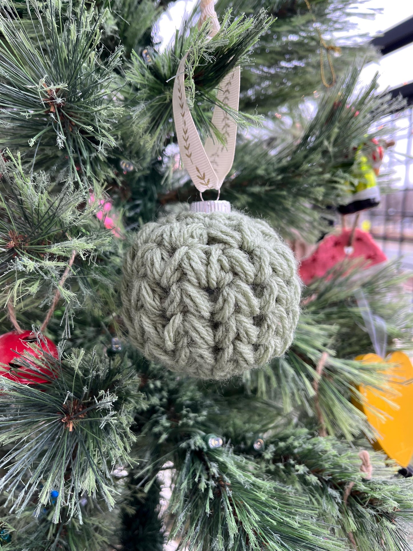 Crochet Granny Pedal Ornaments | Crochet Christmas Ornament