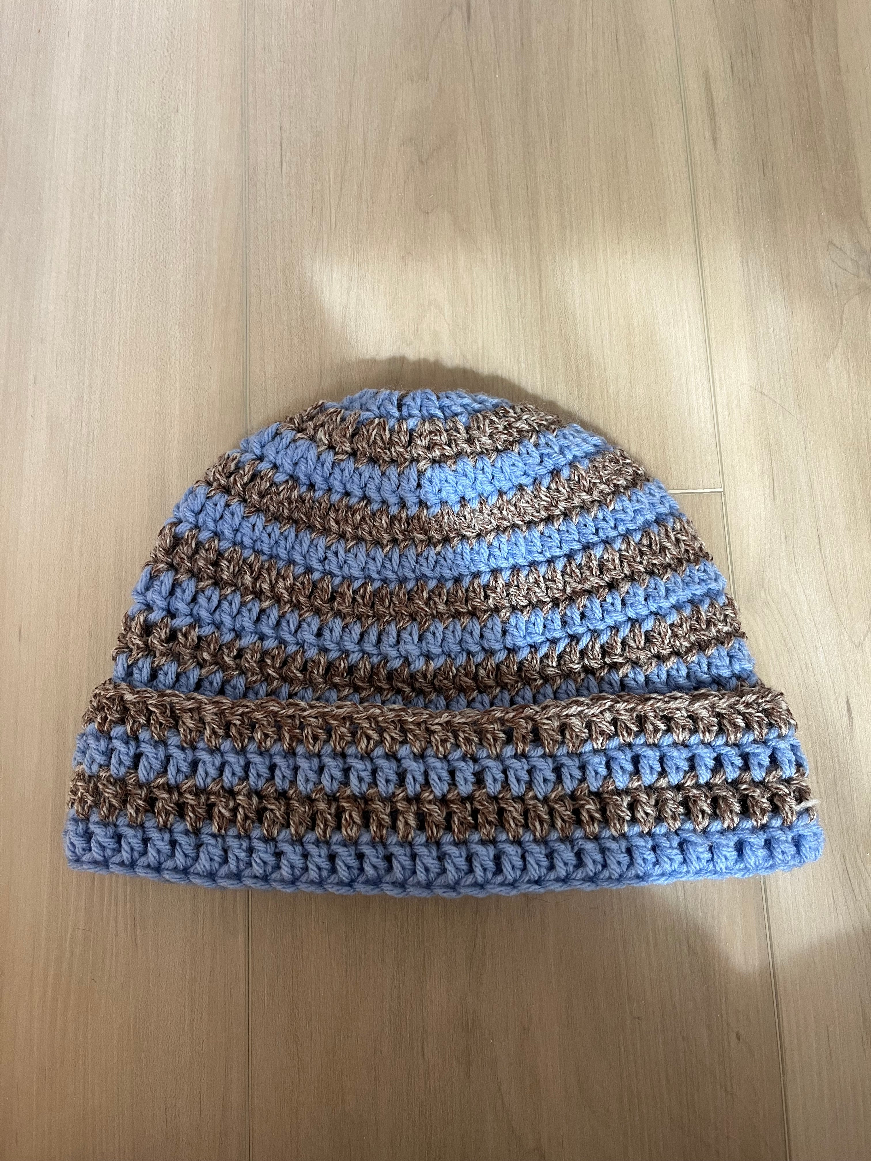 striped crochet beanie | heather brown + blue￼