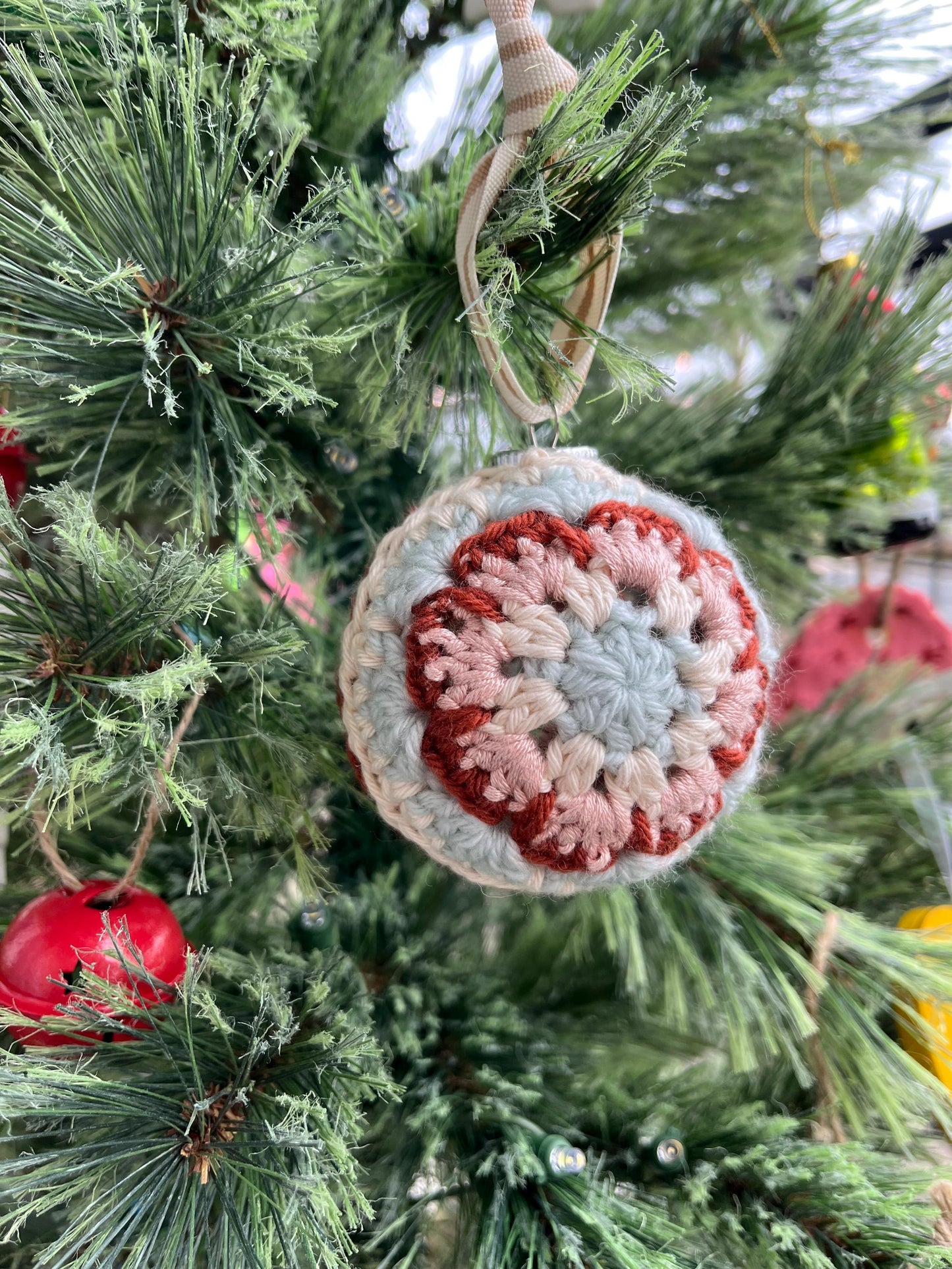 Crochet Granny Pedal Ornaments | Crochet Christmas Ornament