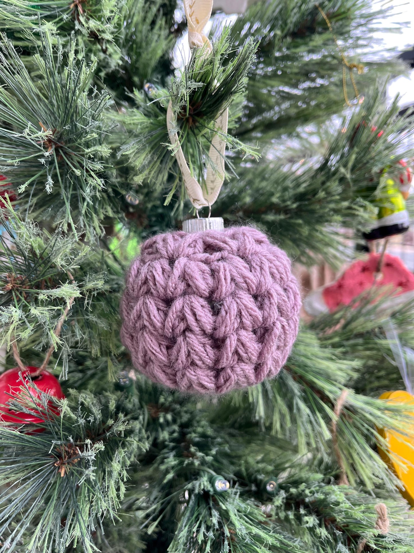 Crochet Granny Pedal Ornaments | Crochet Christmas Ornament