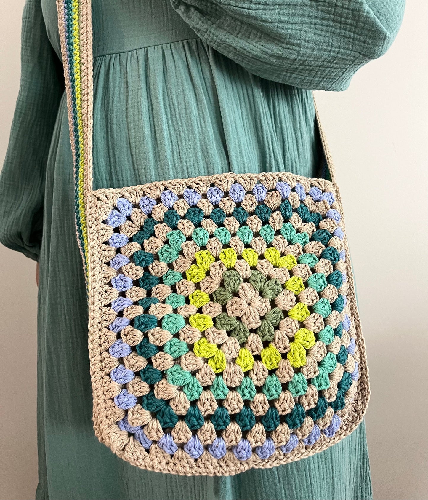 Crochet Granny Square Crossbody Bag | Beginner Friendly | Crochet PDF Pattern