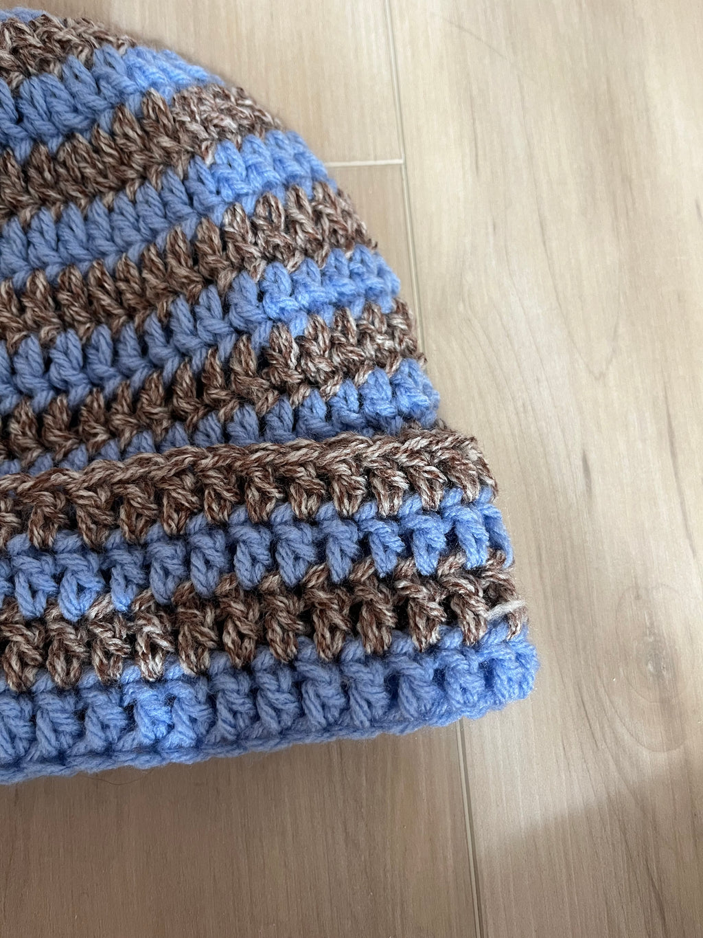 striped crochet beanie | heather brown + blue￼