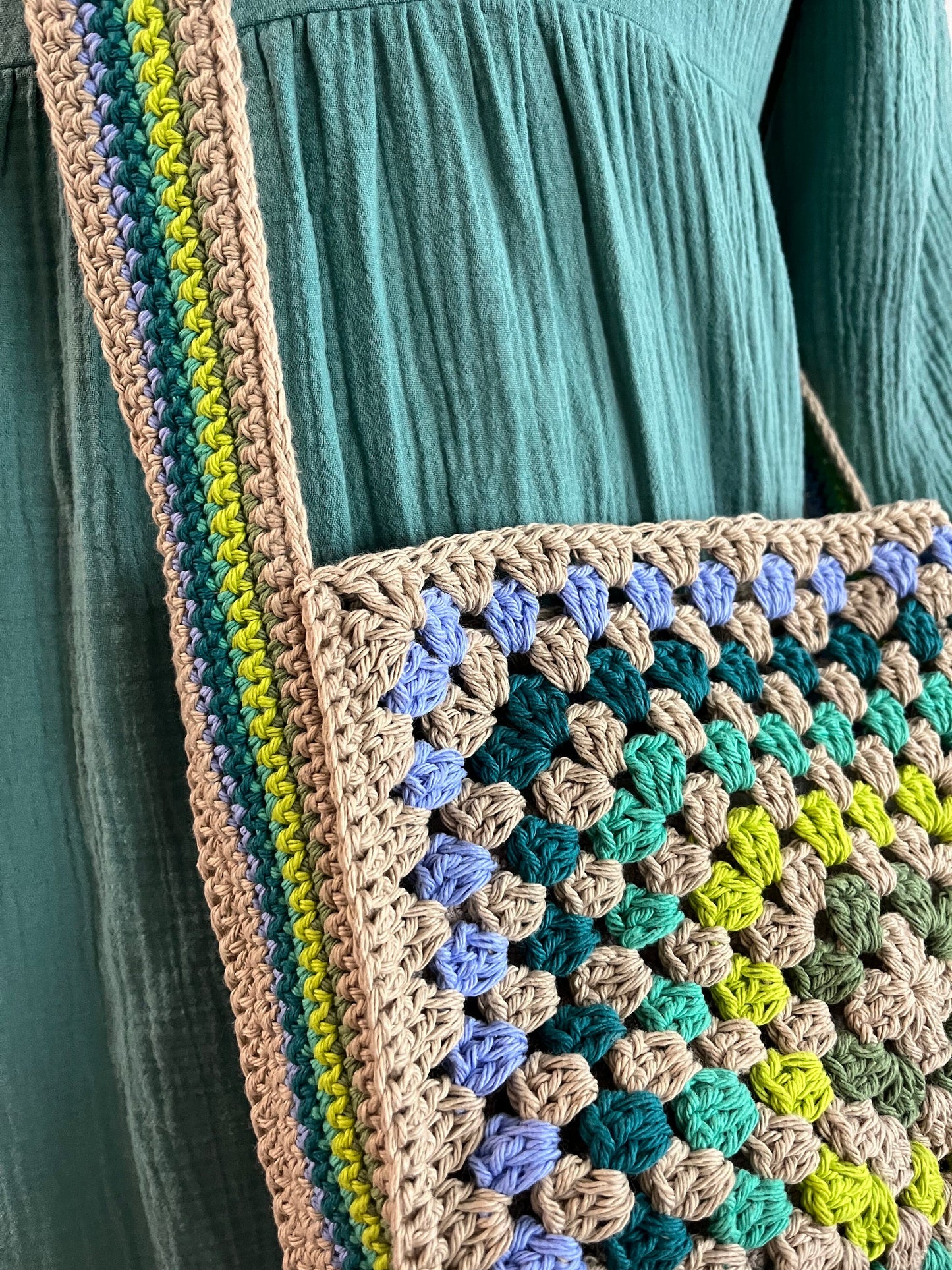 Crochet Granny Square Crossbody Bag | Beginner Friendly | Crochet PDF Pattern