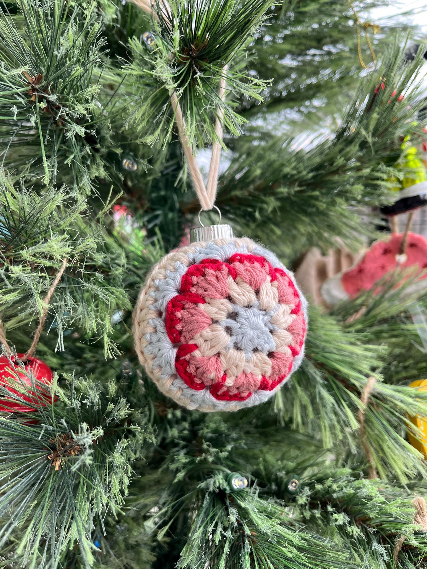 Crochet Granny Pedal Ornaments | Crochet Christmas Ornament