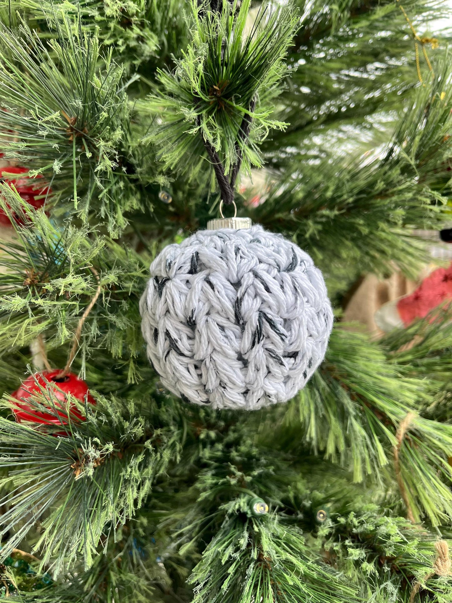 Crochet Granny Pedal Ornaments | Crochet Christmas Ornament