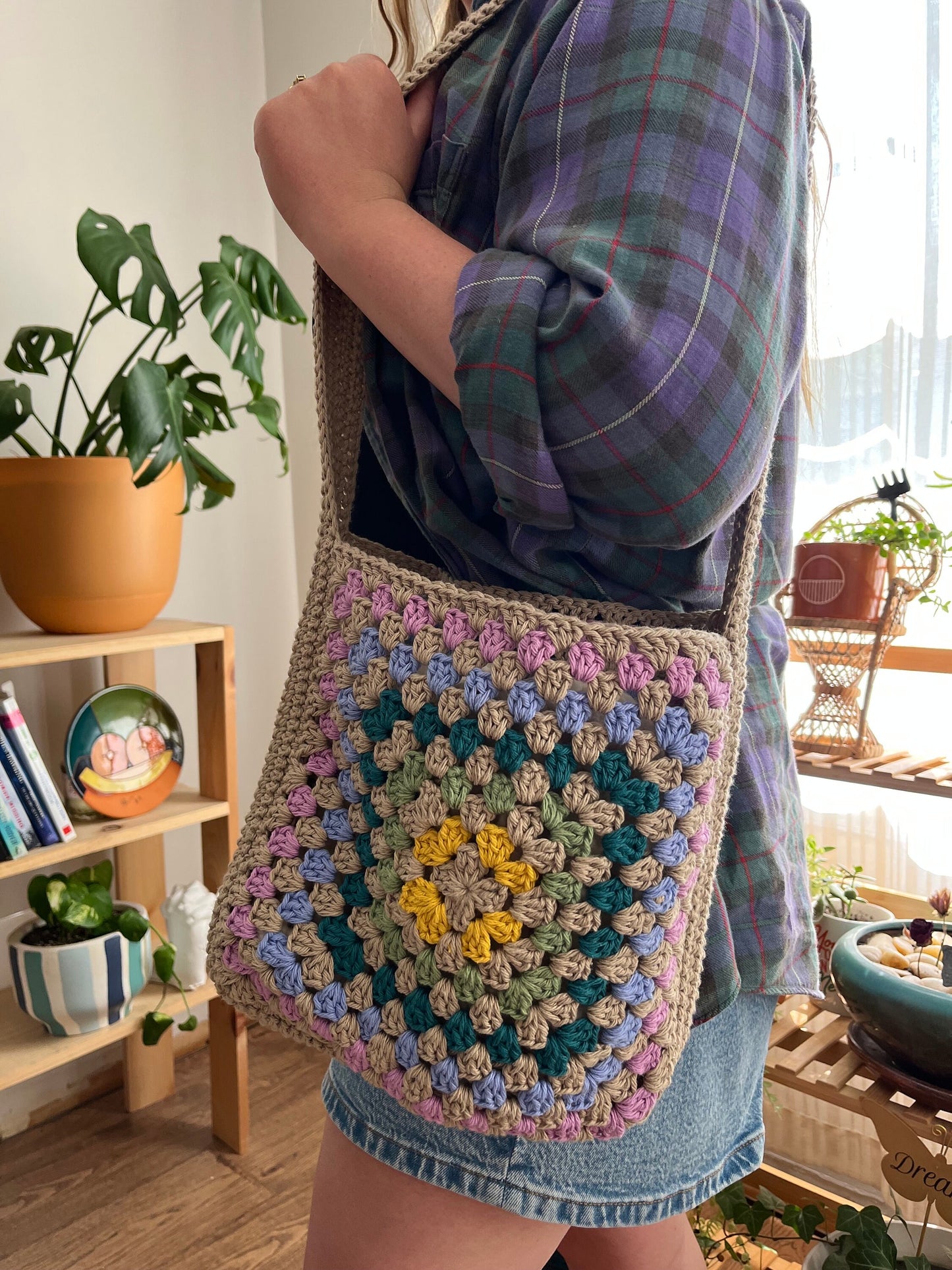 Crochet Granny Square Crossbody Bag | Beginner Friendly | Crochet PDF Pattern