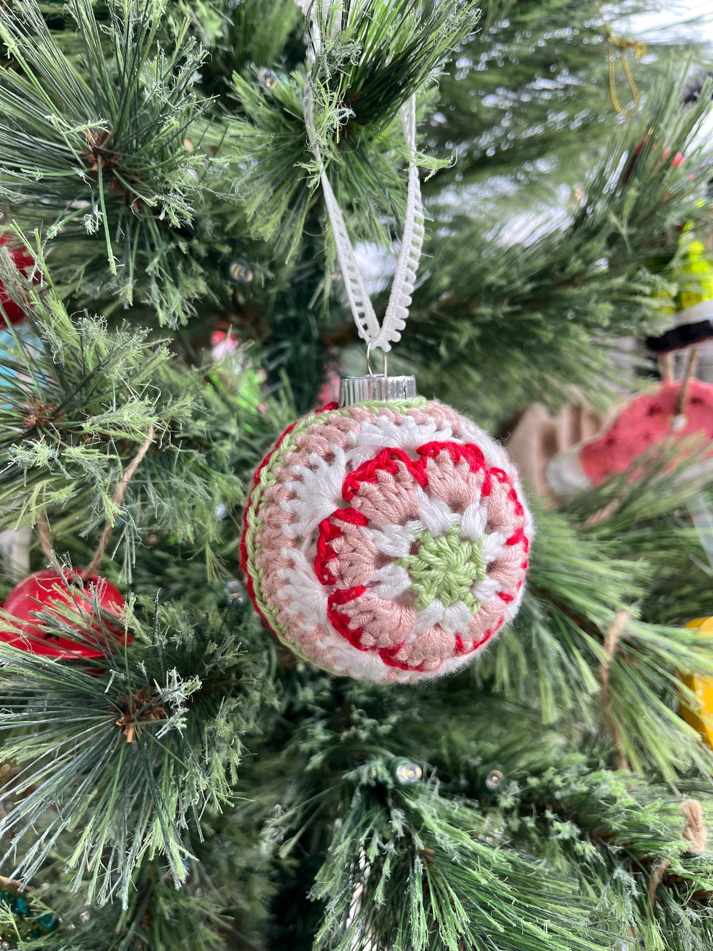 Crochet Granny Pedal Ornaments | Crochet Christmas Ornament